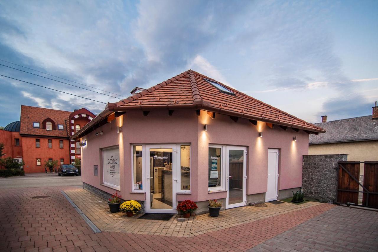 Sweet Life Wellness Apartments Егерсалок Екстер'єр фото